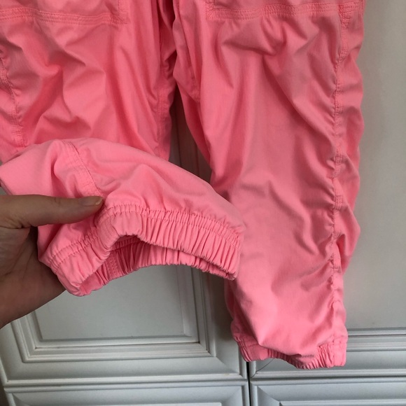 LINED Ivivva by Lululemon Live to Move crop - Picture 6 of 13